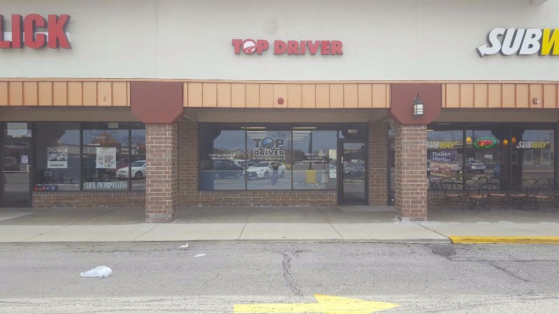 Libertyville, IL Top Driver Location Libertyville, IL Top Driver Location, front of building